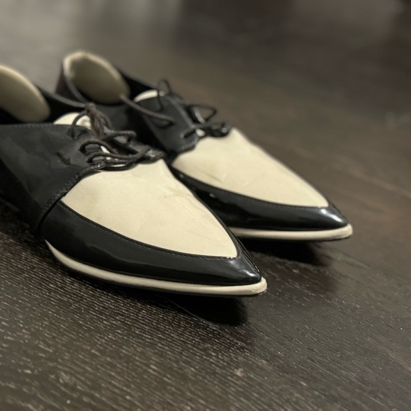 Zara shoes. Size 8. Black and white - Picture 3 of 3